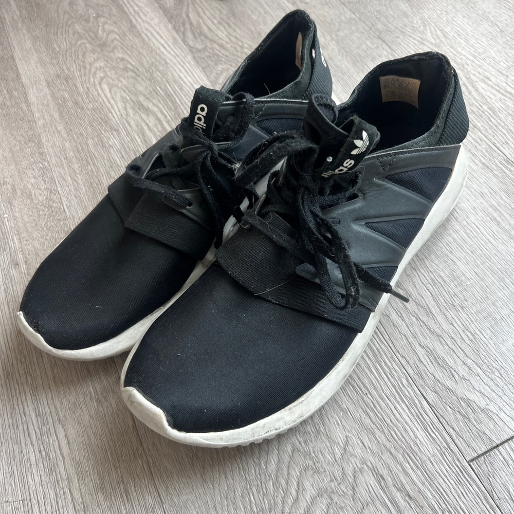 adidas originals Tubular Viral Core Black Cloud White (Women's)